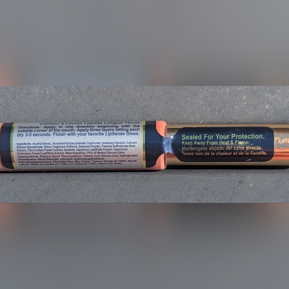 LipSense Bombshell Diamond - Picture 2 of 4